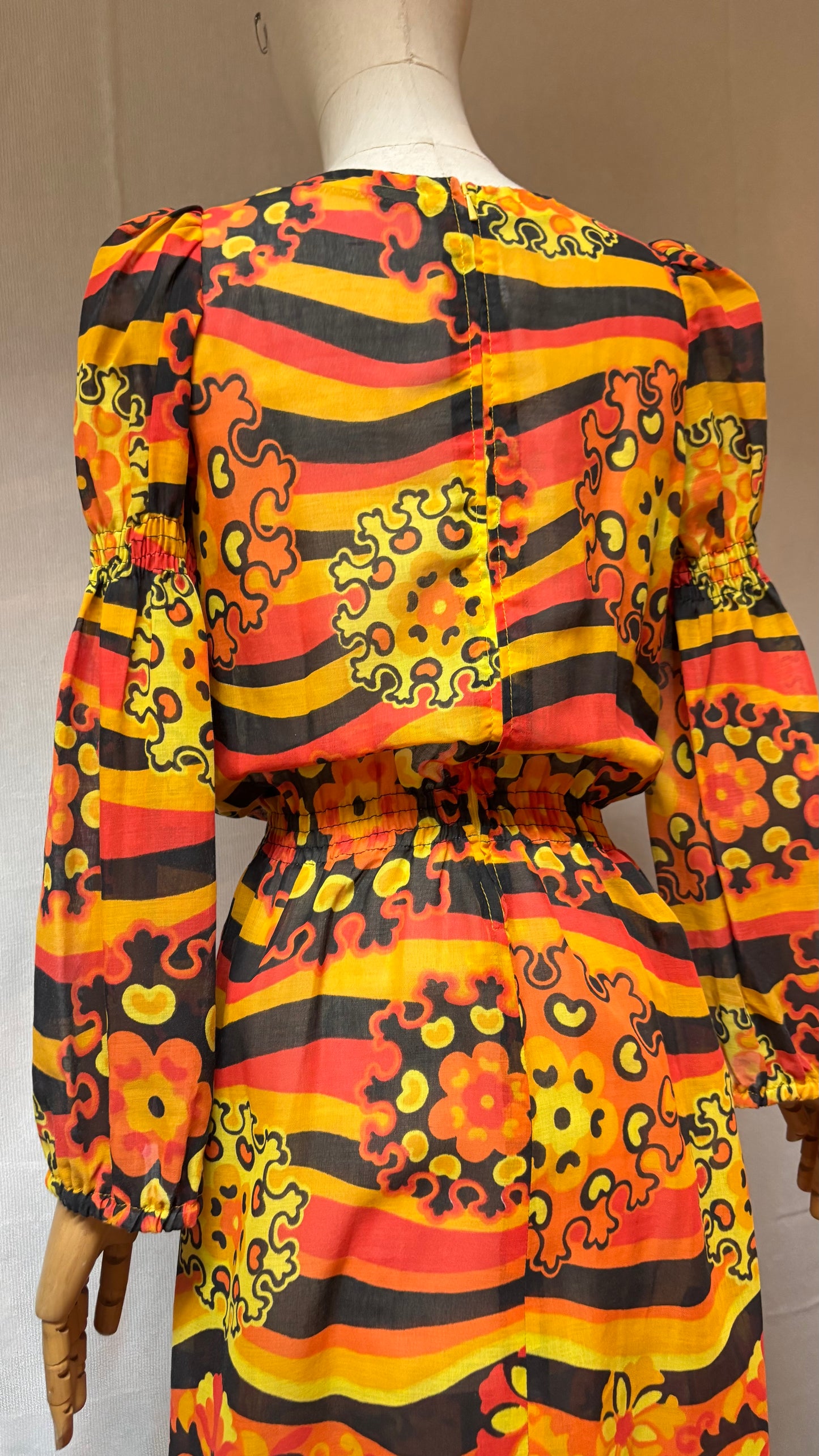 Vestido 60s Gold Star