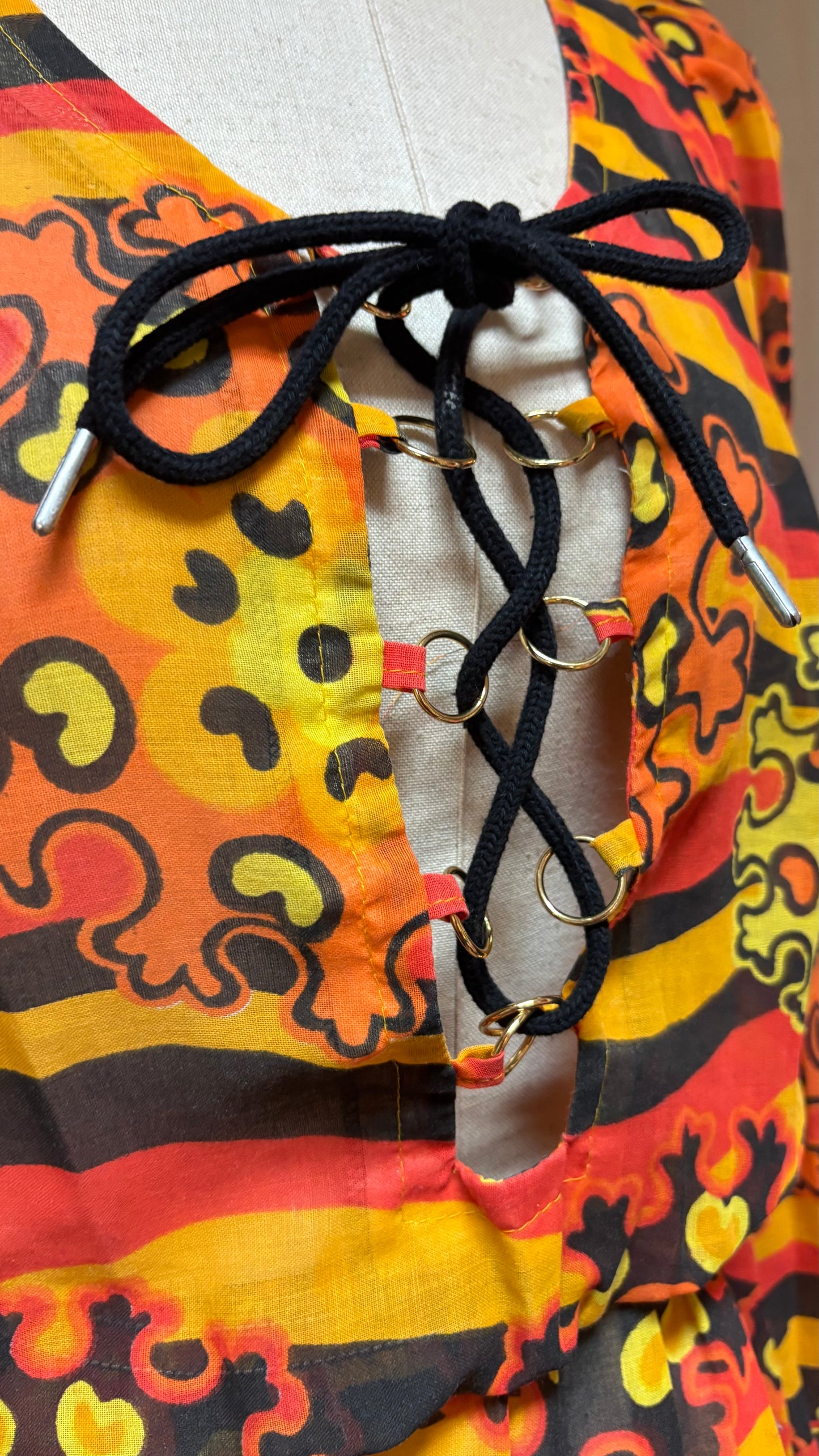 Vestido 60s Gold Star