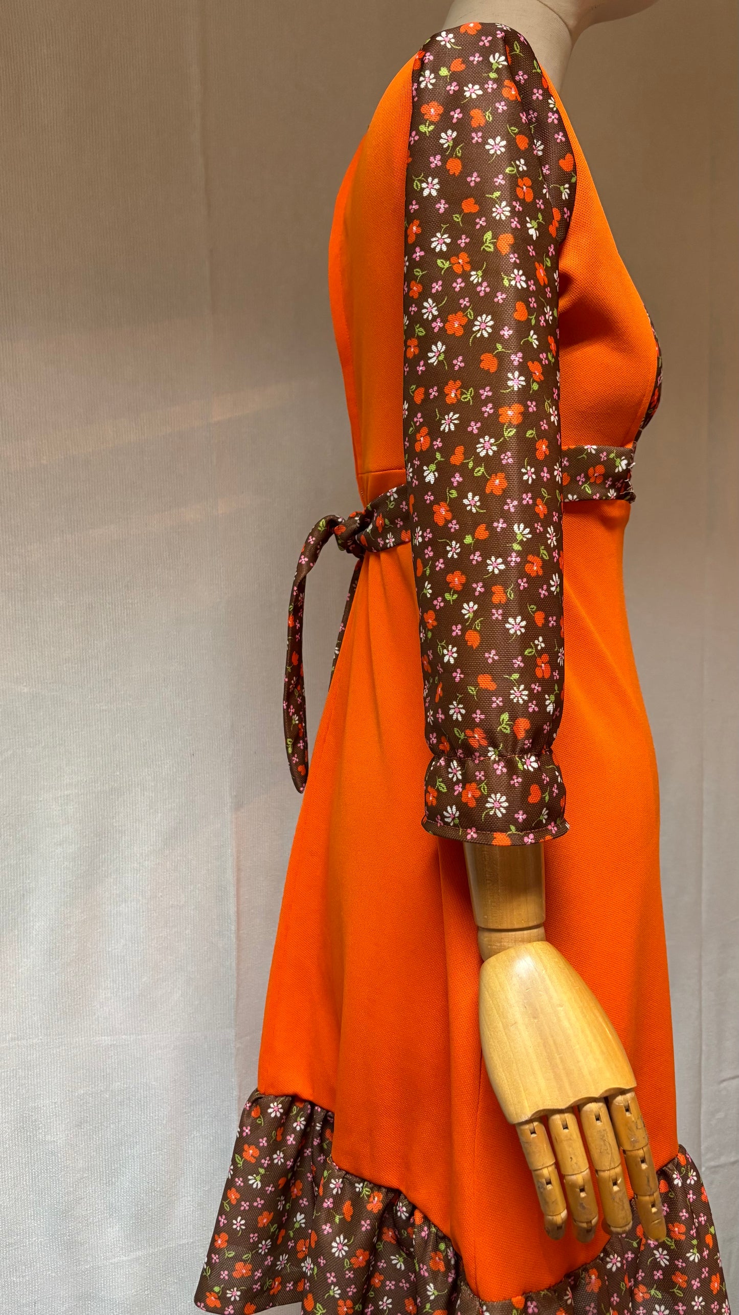 Vestido 70s Miss Flair