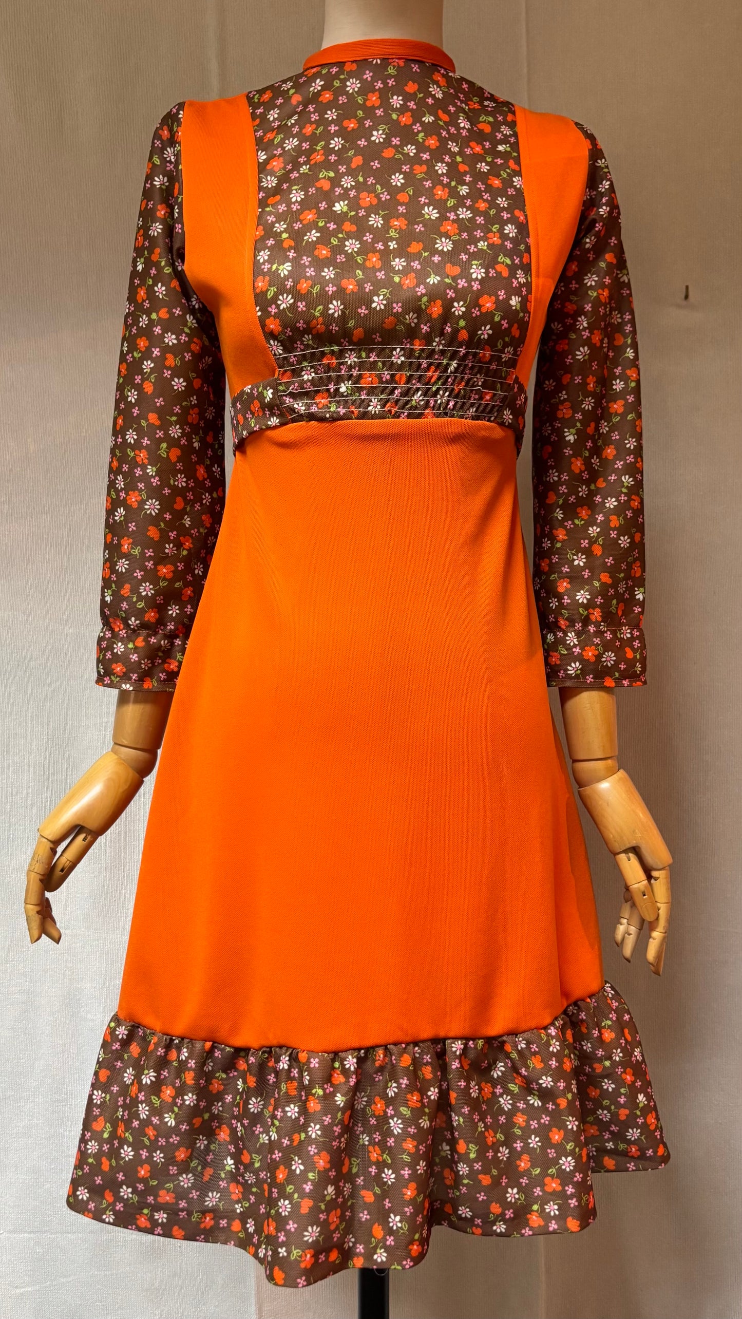Vestido 70s Miss Flair