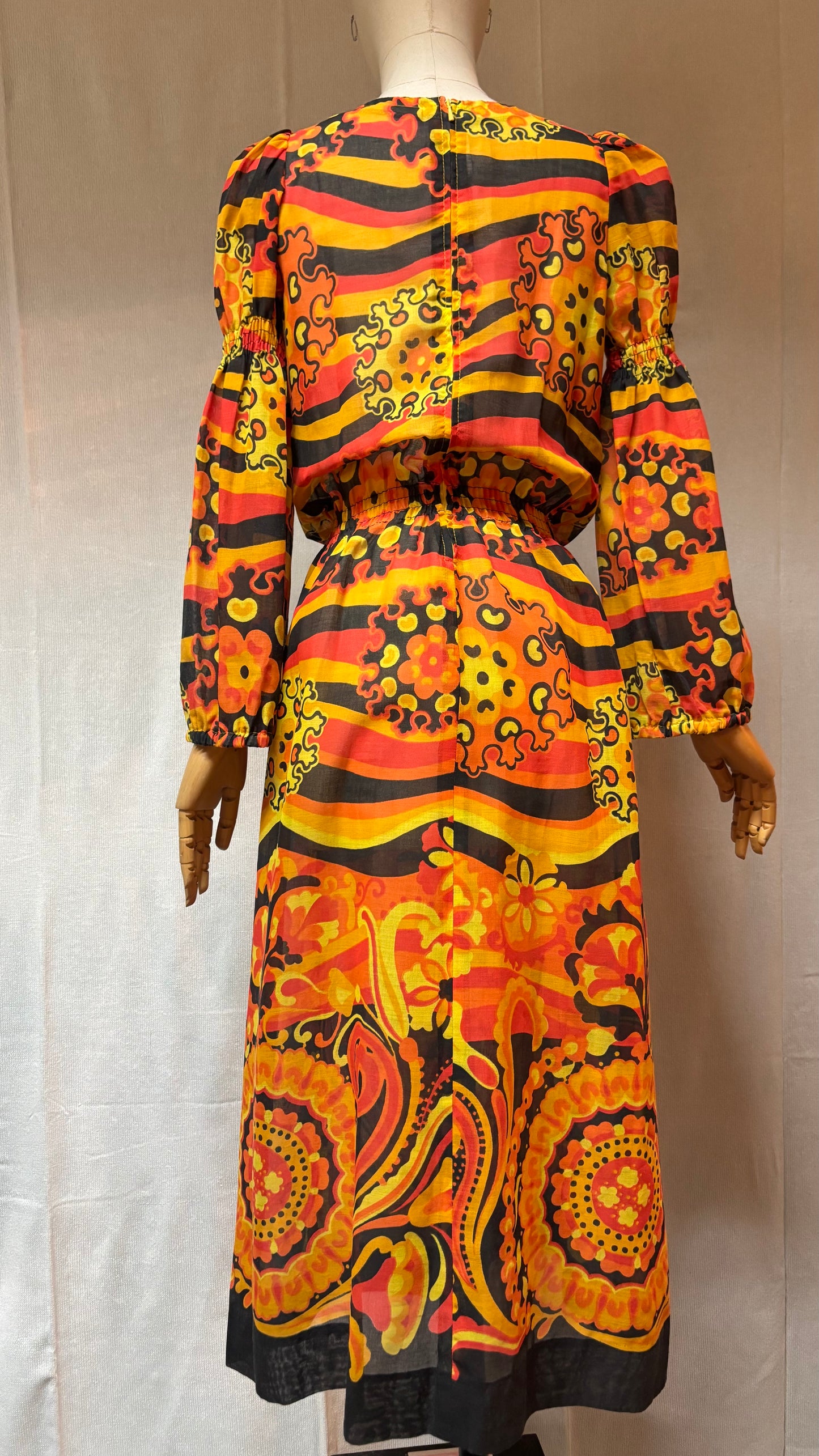 Vestido 60s Gold Star